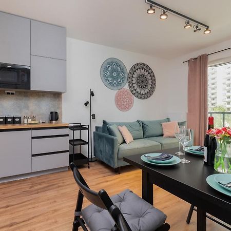 Nowa Letnica Apartments With Sauna & Gym & Kids Play In Gdansk By Noclegi Renters Esterno foto